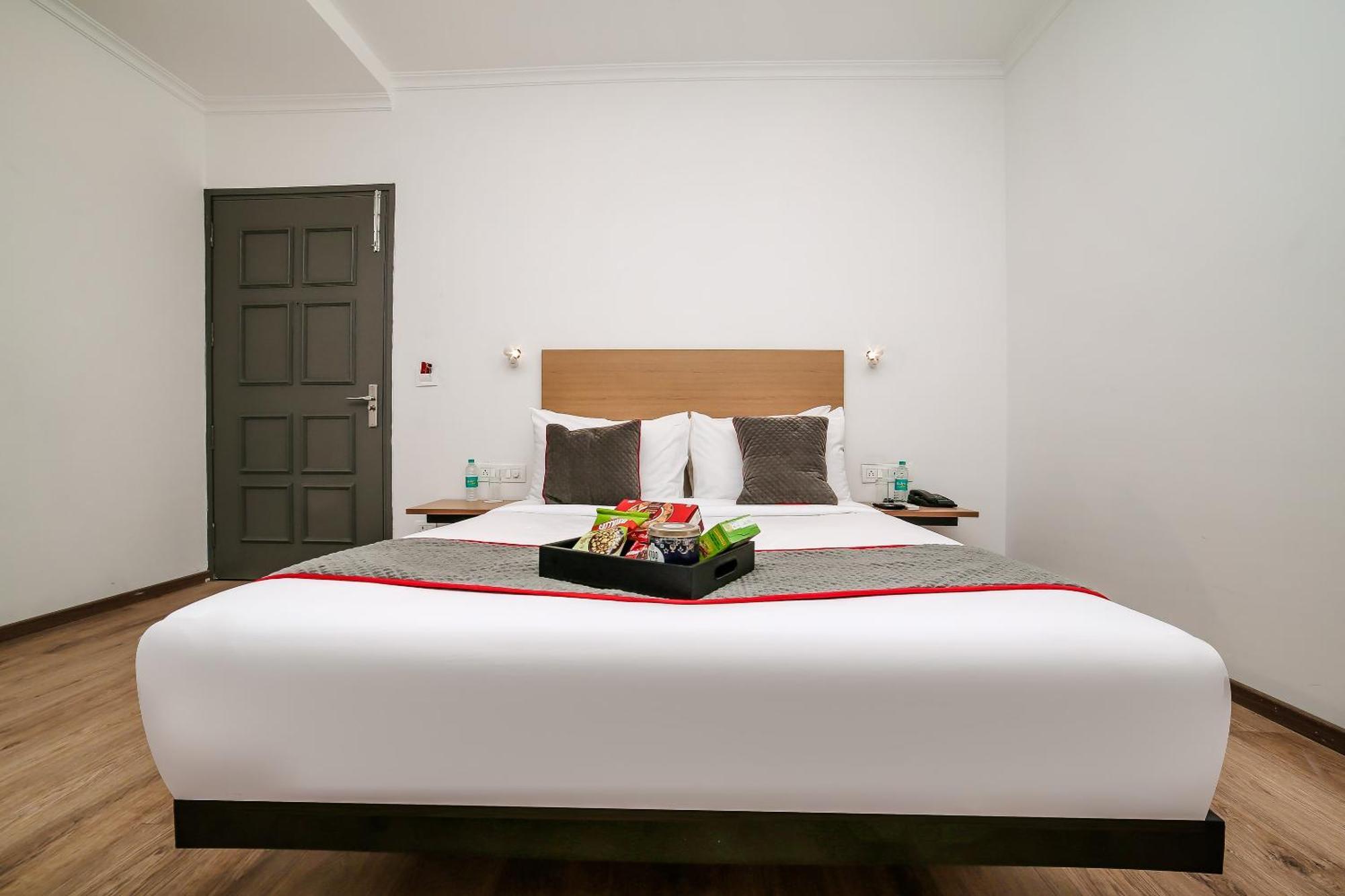 Townhouse Chattarpur Opp. Tivoli Garden Near Chhatarpur Metro Station Hotel New Delhi